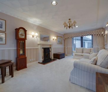 4 bedroom detached house to rent - Photo 2