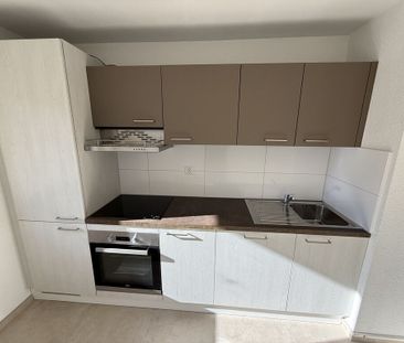 Quiet and renovated - 3 months of net rent offered - Photo 4