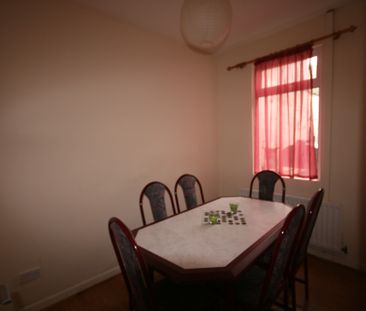 24 Donegall Avenue, Belfast, BT12 6LX - Photo 1