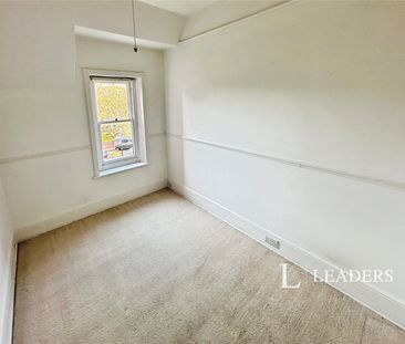 3 bedroom apartment to rent Courland, 19 Grange Road, Eastbourne, BN21 - Photo 5