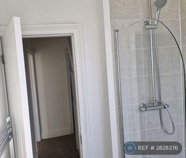 4 bedroom terraced house to rent - Photo 5