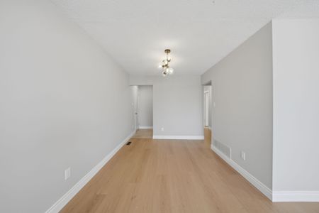 For Lease - 56 McConkey Place Unit# Main, Barrie, Ontario - Photo 3