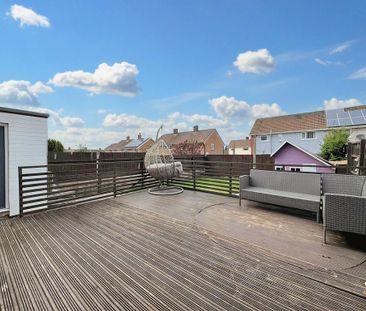 3 bedroom semi-detached house to rent - Photo 2