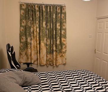 Room in a Shared House, Quantock Road, BS3 - Photo 4