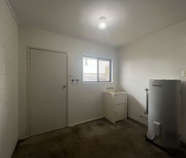 Fully Airconditioned 2 Bedroom Unit Ideally Located to Mt Pleasant ... - Photo 6