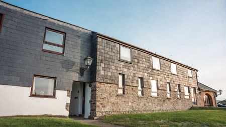 Farmhouse - Photo 5