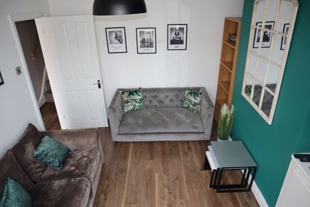 4 Bed Terraced House, Needham Road, L7 - Photo 3