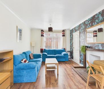 2 bedroom end of terrace house to rent - Photo 3