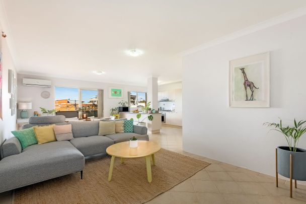 Bright & Spacious, Easy Living in the Heart of Bexley - Photo 1