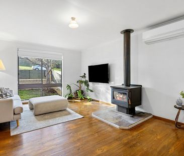 Charming, Low Maintenance Living in Golden Square - Photo 4