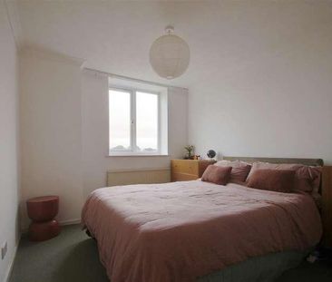 Cardinal Court, Grand Avenue, Worthing, BN11 - Photo 4