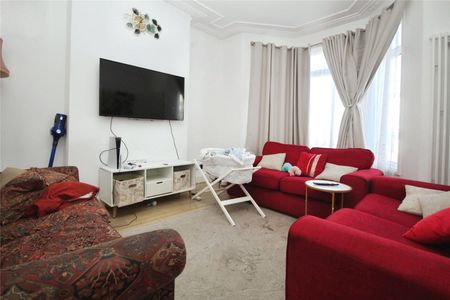 Elmers End Road, Beckenham, BR3 4TA - Photo 2