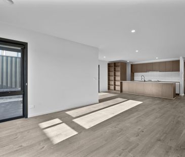 Modern Family Living in a Peaceful Pakenham Location - Photo 5