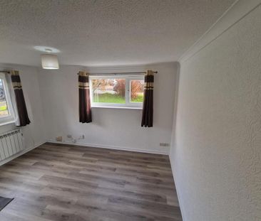 1 bedroom semi-detached house to rent - Photo 3