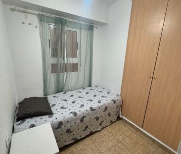 Piso de alquiler en Plaça Manuel Sanchís Guarner, Malilla - Photo 3