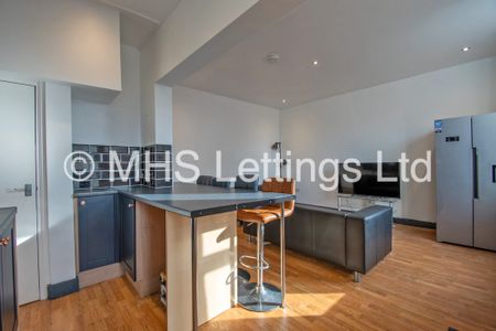 Room 4, 14 Royal Park Grove, Leeds, LS6 1HQ - Photo 5