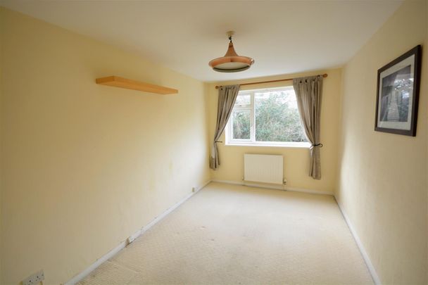 Ashley Road, Epsom, Surrey, KT18 5BH - Photo 1
