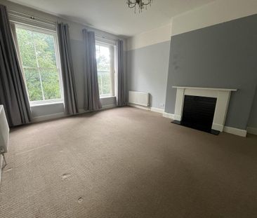 4 bedroom flat to rent - Photo 2