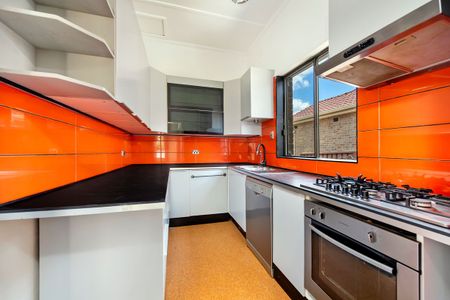 Freshly presented home in Campsie - Photo 5