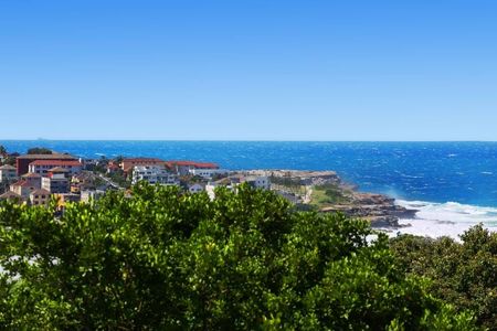 Two Bedroom Coastal Apartment - Photo 5