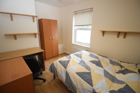 98 Newland Street West - Photo 3