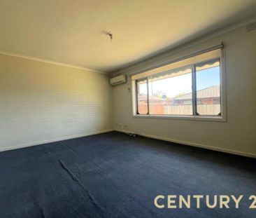 A Cozy Spot in Noble Park - Photo 3