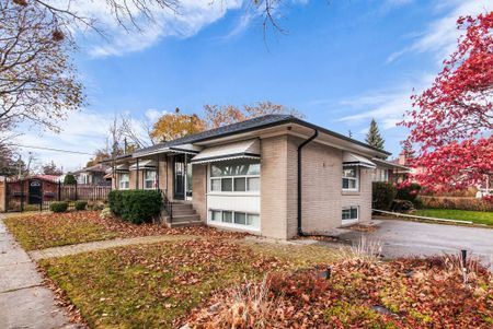 For Lease - 46 Basildon Crescent, Toronto, Ontario - Photo 3