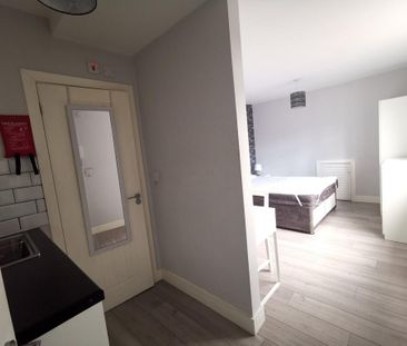 1 bedroom end of terrace house to rent - Photo 1