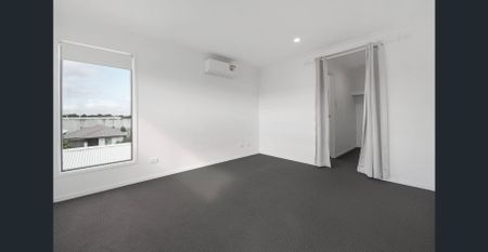 MODERN FAMILY LIVING !!! - Photo 2