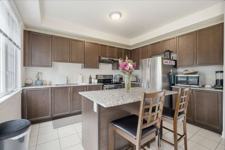 For Lease - 67 Promenade Drive, Whitby, Ontario - Photo 5