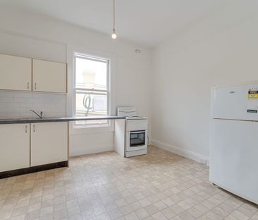 Bright and Convenient Inner West Living - Photo 2