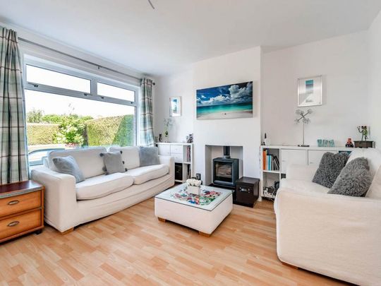 4 bedroom house to rent - Photo 1