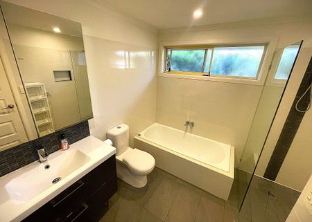 Bentleigh East - Photo 2