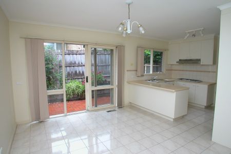 Unit 2/458 Belmore Road, Mont Albert North. - Photo 3