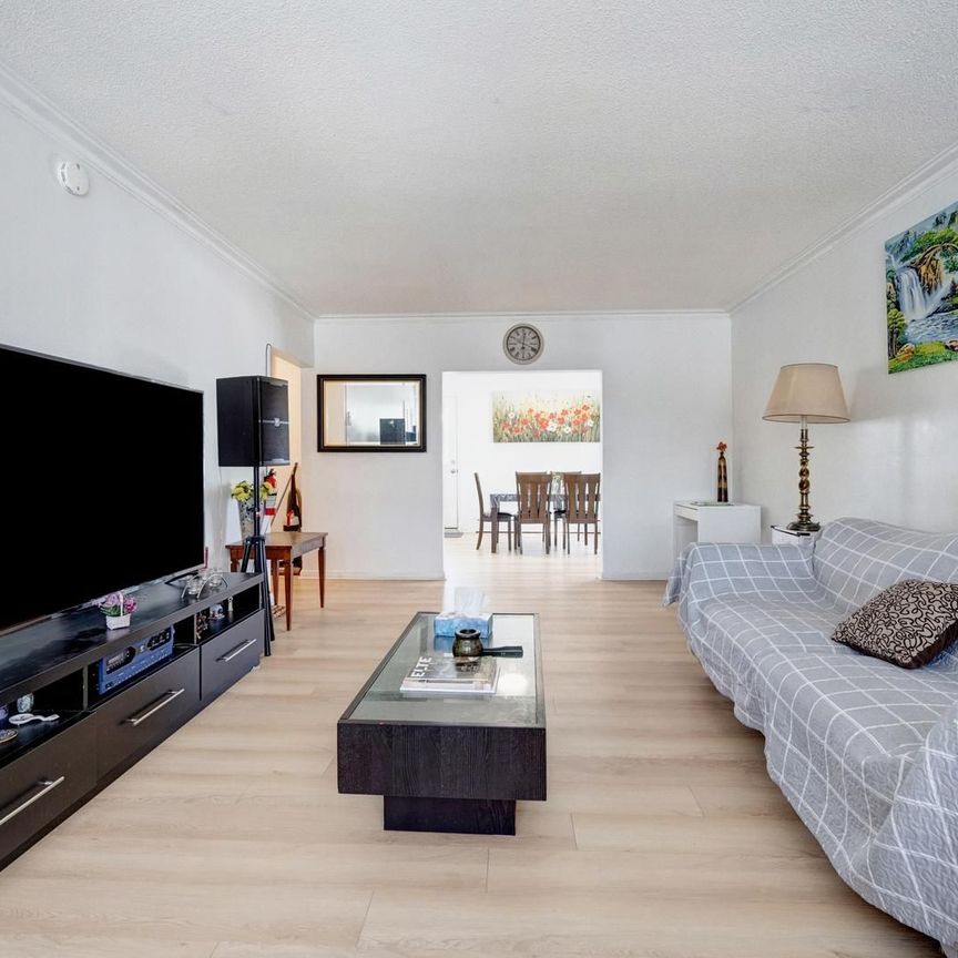 For Lease - 49 Bemersyde Drive Unit# A, Toronto, Ontario - Photo 1