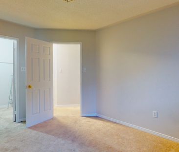 For Lease - 6991 Roundwood Court, Mississauga, Ontario - Photo 6