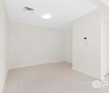 Entry via Block B, Luxurious 1-Bedroom Plus Study Apartment in the ... - Photo 3