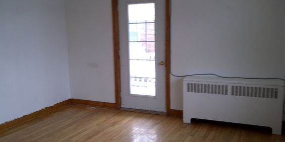 Très Grand 4 1/2 Deuxième étage - Photo 3