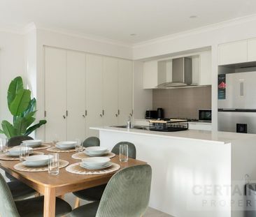 Stylish Fully Furnished Co-Living Rooms with Private Bathrooms – Al... - Photo 4