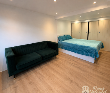 1 bedroom in a house share to rent - Photo 3