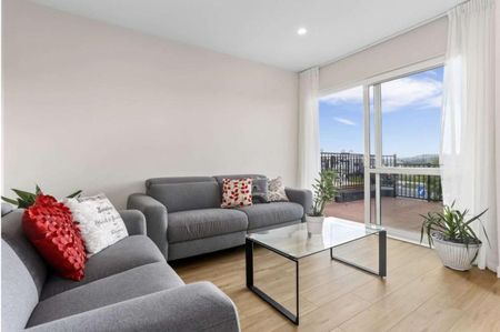 Immaculate 4-Bedroom Standalone Home - Photo 3