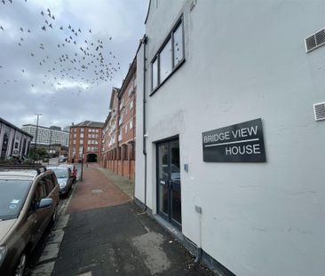 4 bedroom Student Flat to rent in Bridge View House, 15-23 City Roa... - Photo 6