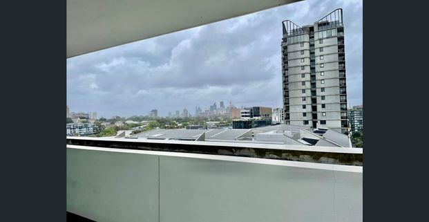 Spacious 2 bedroom apartment with City Views in Emerald Park - Photo 1