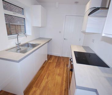 1 bedroom semi-detached house to rent - Photo 1