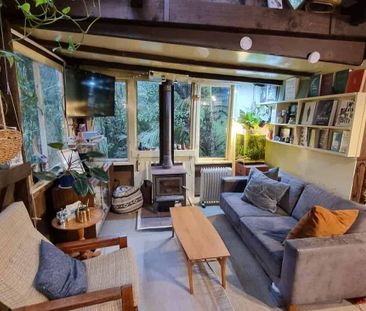 A house in the forest - Photo 1