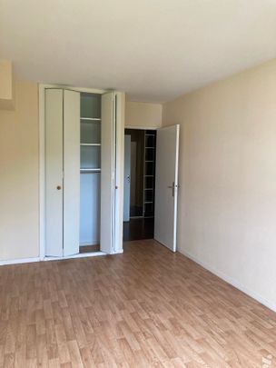 Un appartement 3 chambres proche du centre ville avec emplacement voiture. - Photo 1