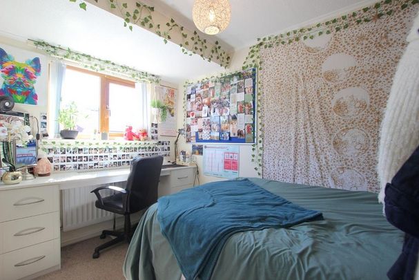 5 bedroom semi-detached house to rent - Photo 1