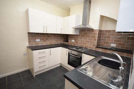 Moorland Road, Birkenhead - Photo 4