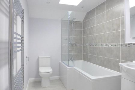 2 bedroom detached house to rent - Photo 4