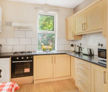 Room in a Shared House, Lenton Boulevard, NG7 - Photo 1